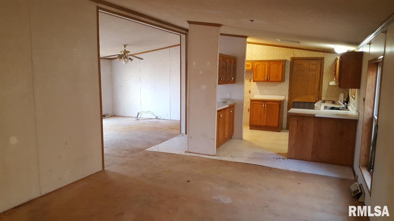 22632 North Creek Road Canton, IL 61520 - Photo 17 of 31 Gallery Image 17