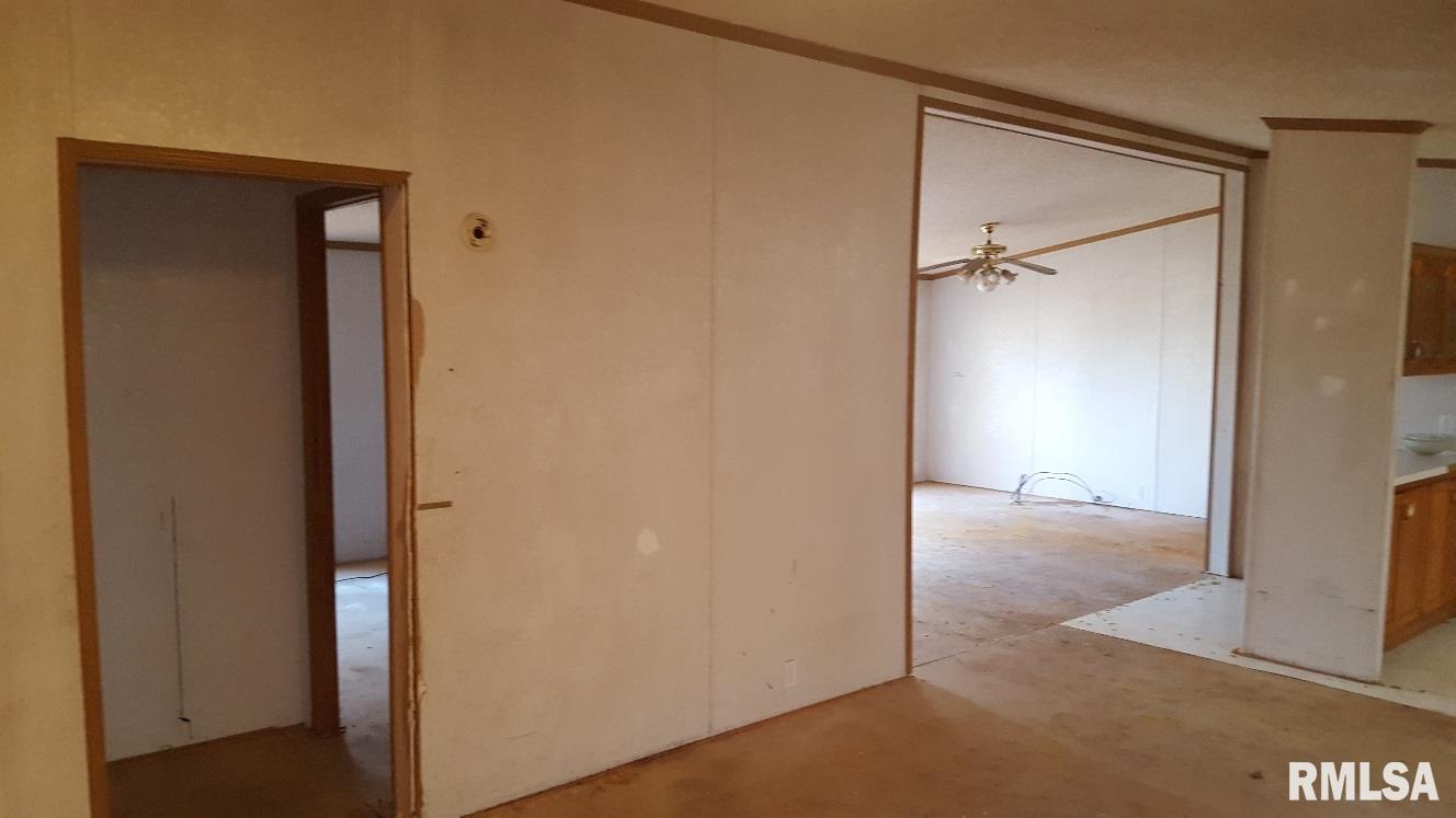 22632 North Creek Road Canton, IL 61520 - Photo 18 of 31 Gallery Image 18