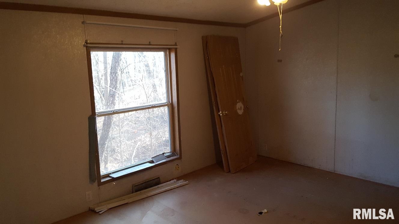 22632 North Creek Road Canton, IL 61520 - Photo 19 of 31 Gallery Image 19