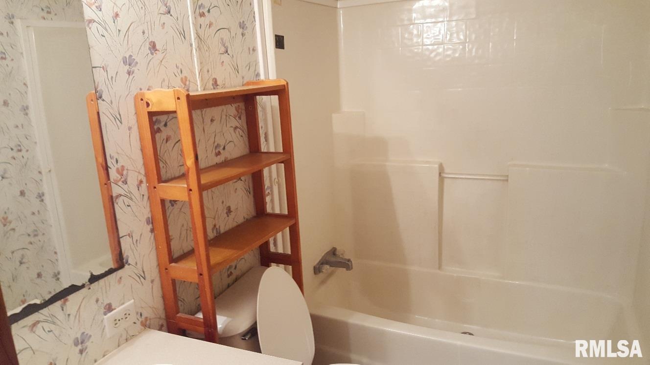 22632 North Creek Road Canton, IL 61520 - Photo 23 of 31 Gallery Image 23