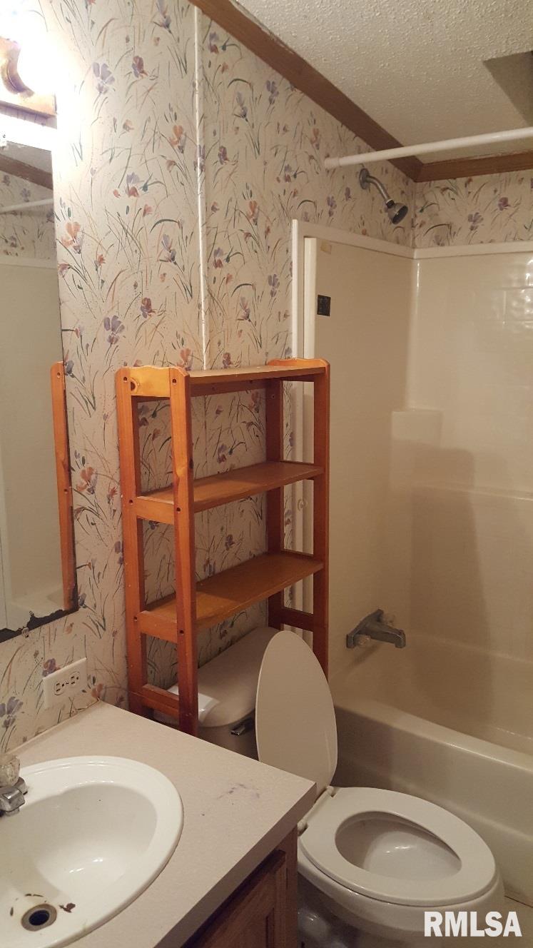 22632 North Creek Road Canton, IL 61520 - Photo 24 of 31 Gallery Image 24