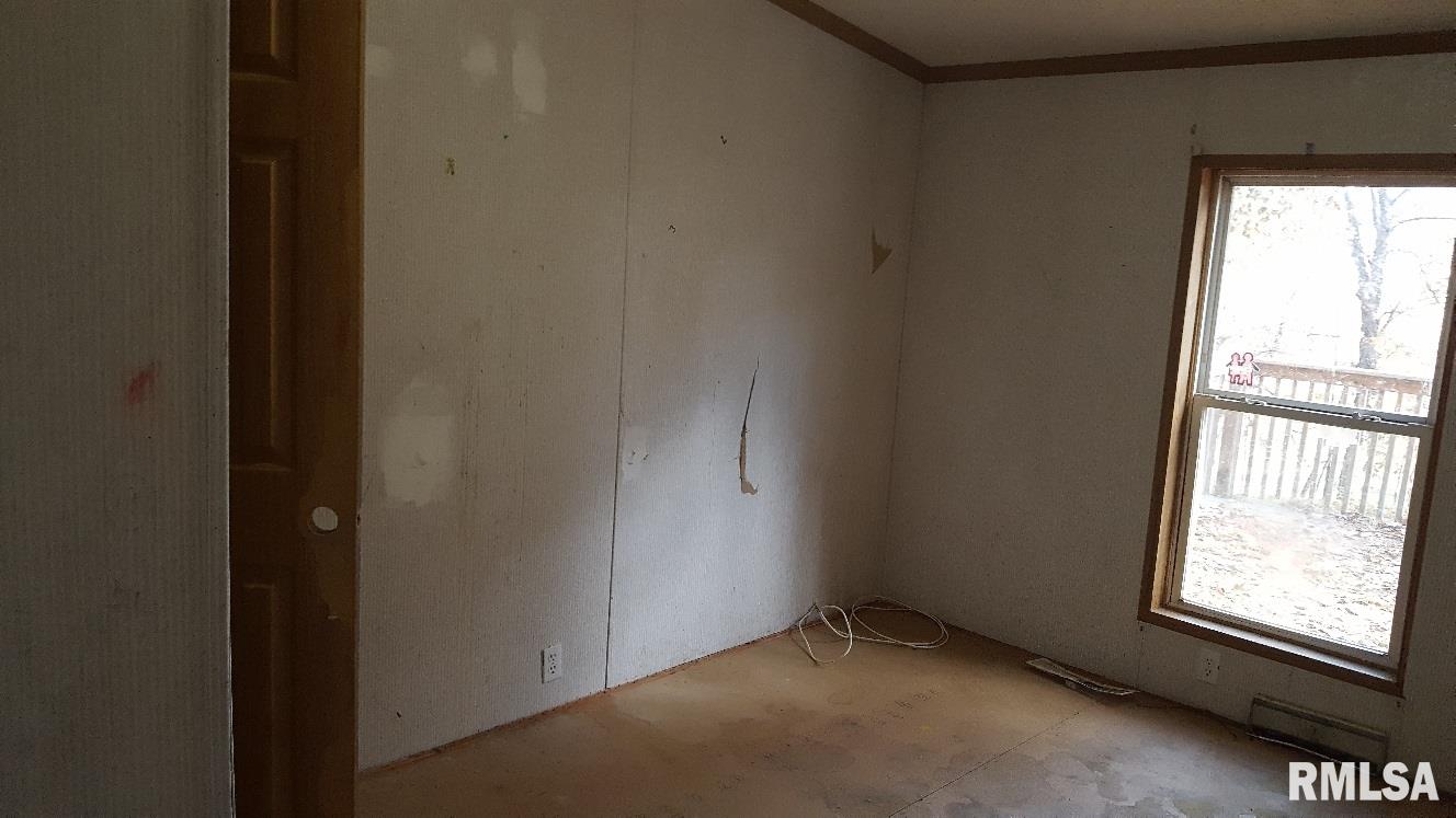 22632 North Creek Road Canton, IL 61520 - Photo 25 of 31 Gallery Image 25