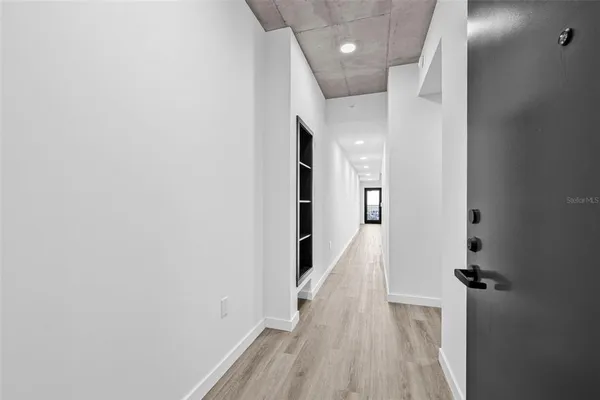 $3,917 | 221 Main Street North, Unit 1109, St. Petersburg, FL 33716