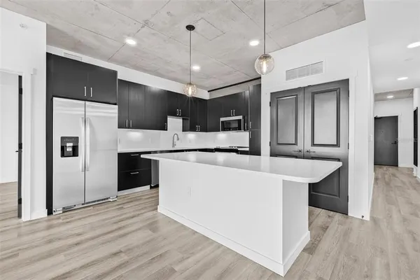 $3,917 | 221 Main Street North, Unit 1109, St. Petersburg, FL 33716