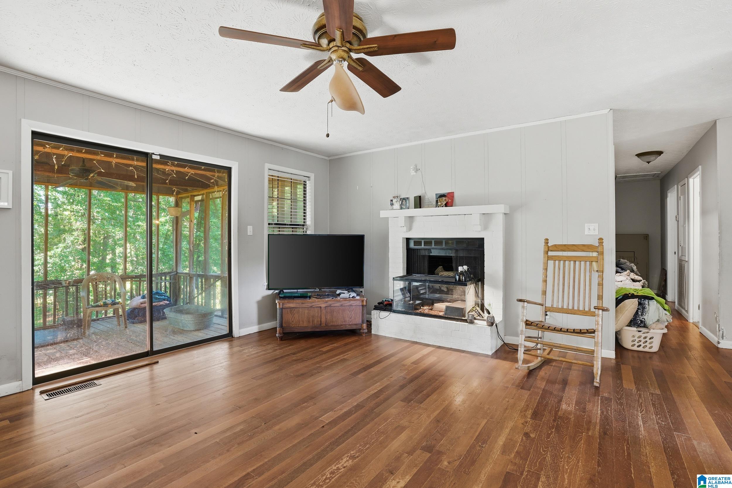 211 Rine Drive Rainbow City, AL 35906 - Photo 7 of 25