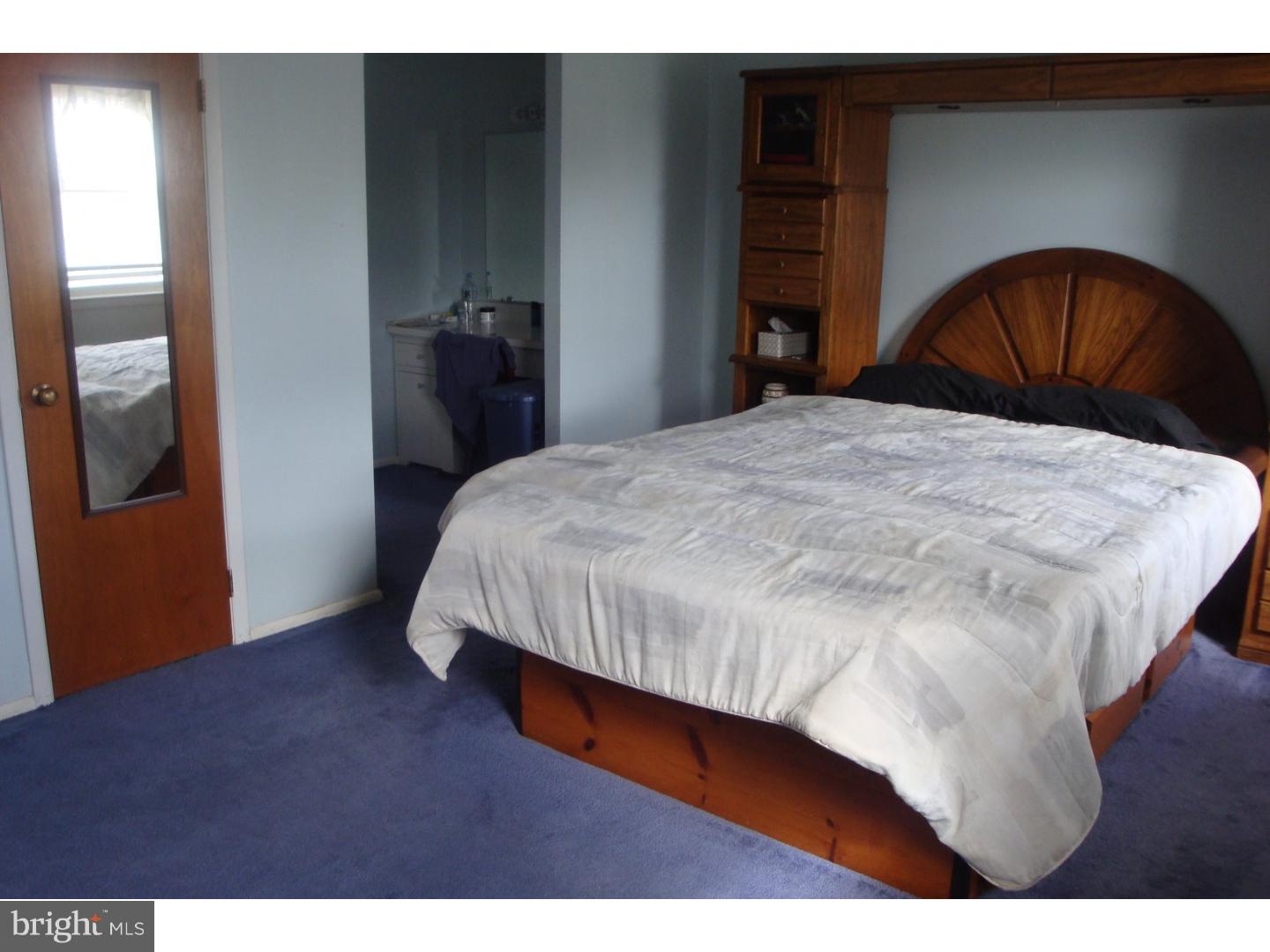 10226 West Keswick Road Philadelphia, PA 19114 - Photo 11 of 22 Gallery Image 11