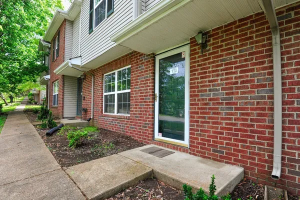 $265,000 | 110 Waterview Drive, Hendersonville, TN 37075