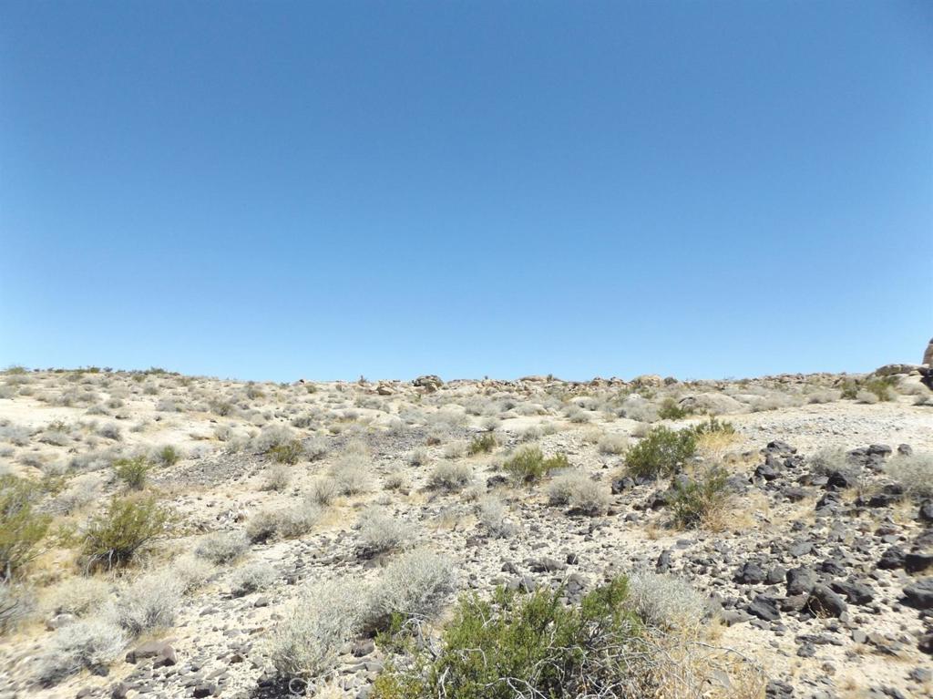 100 Green Rock Mine Road Lucerne Valley, CA 92356 - Photo 2 of 7