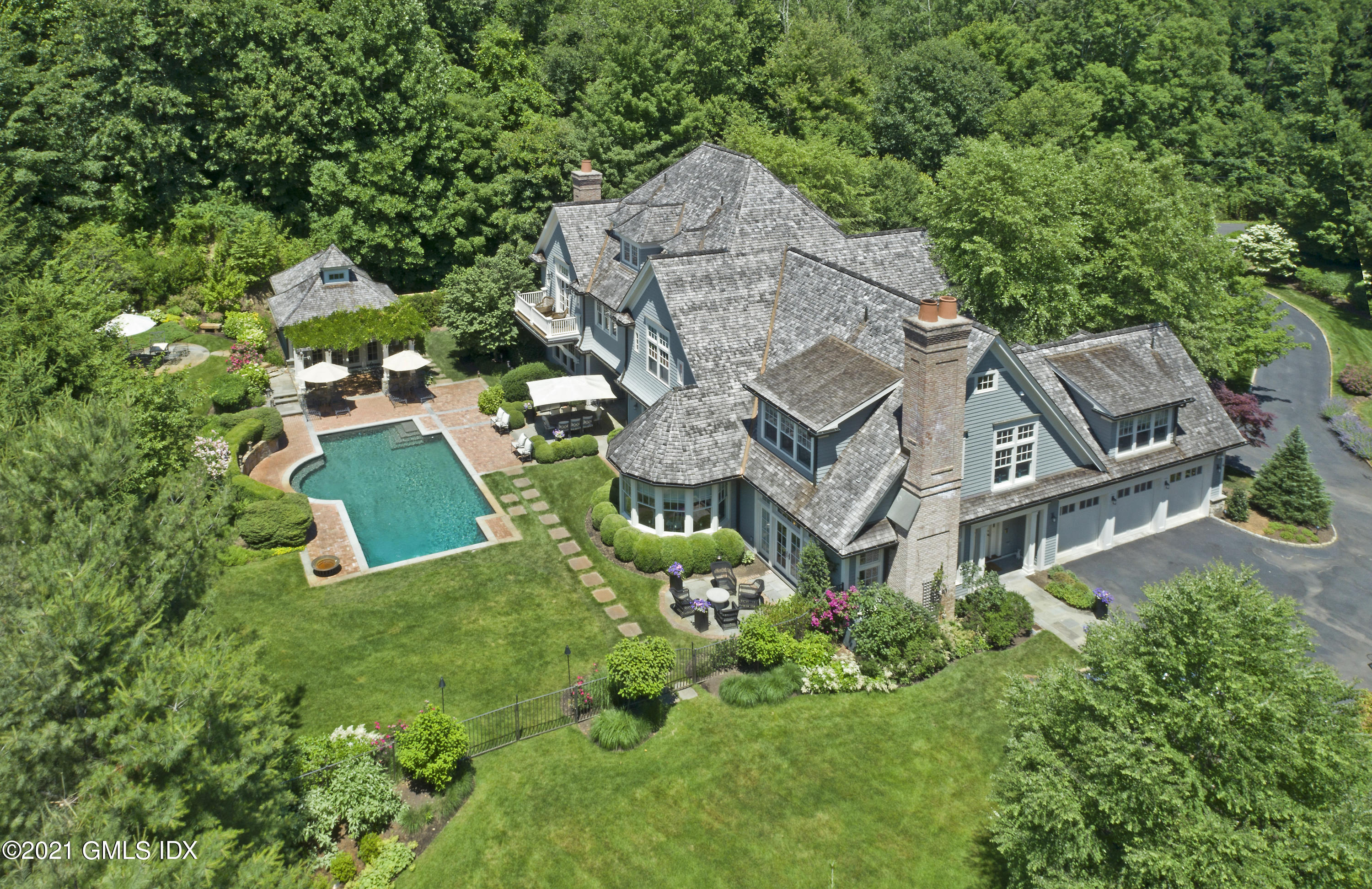 3 Hycliff Road Greenwich, CT 06831 - Photo 30 of 31 an aerial view of a house