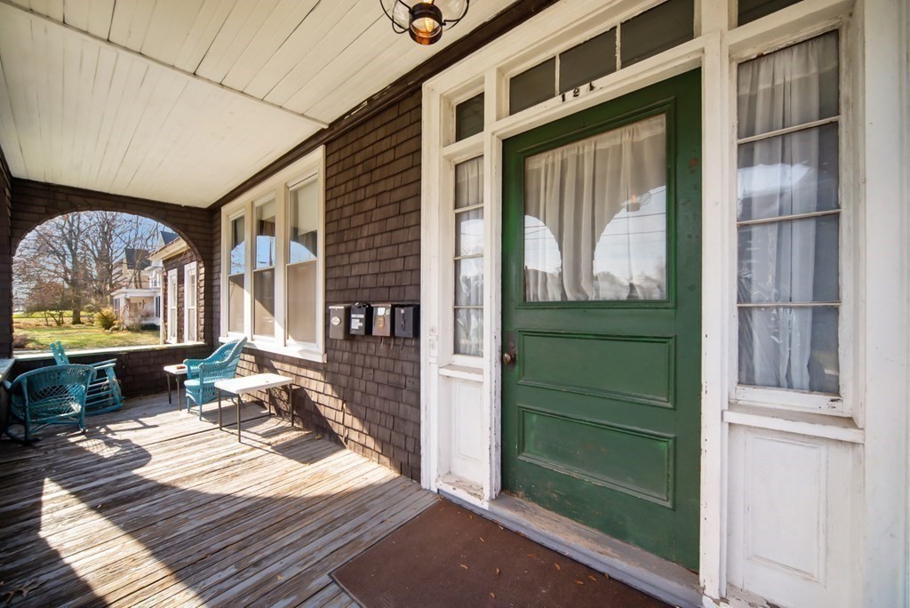 124 Walnut Street Clinton, MA 01510 - Photo 5 of 39 Gallery Image 5