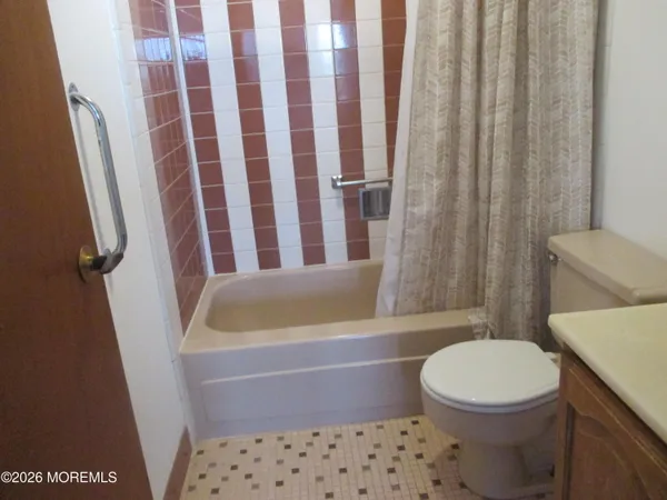 $1,550 | 306 A West Malvern Court, Lakewood, NJ 08701