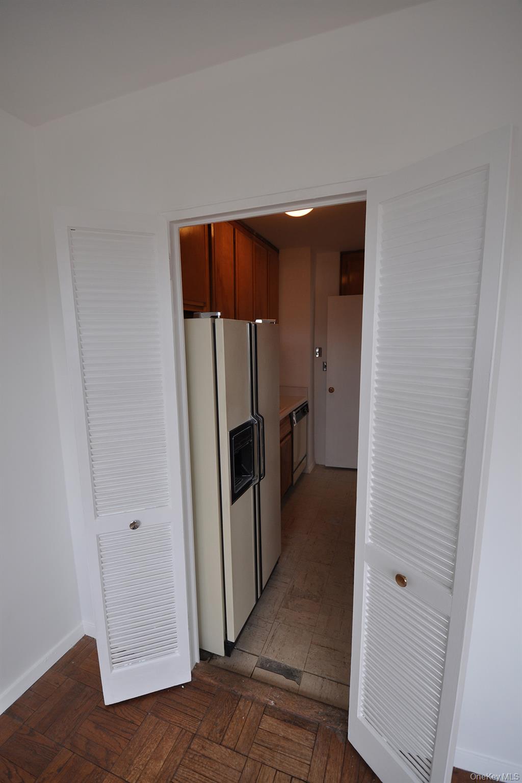 240 Garth Road, Unit 6B2 Scarsdale, NY 10583 - Photo 13 of 16