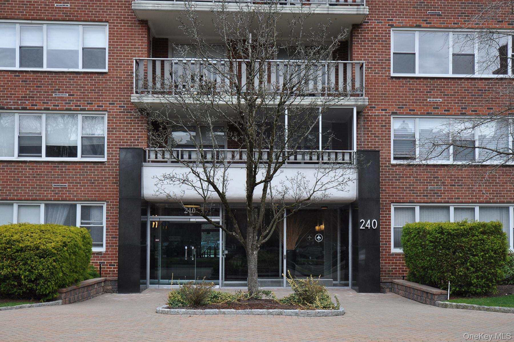 240 Garth Road, Unit 6B2 Scarsdale, NY 10583 - Photo 2 of 16