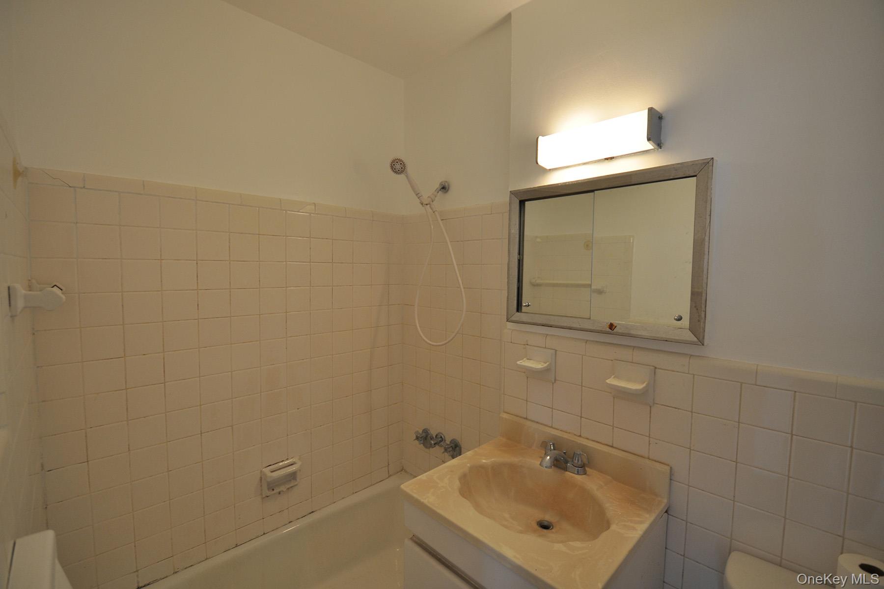 240 Garth Road, Unit 6B2 Scarsdale, NY 10583 - Photo 6 of 16