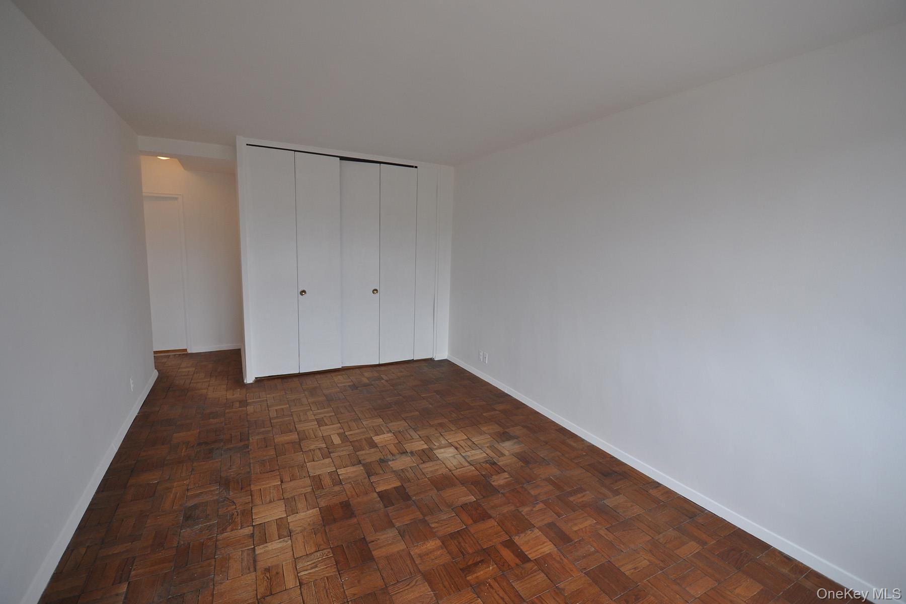 240 Garth Road, Unit 6B2 Scarsdale, NY 10583 - Photo 7 of 16