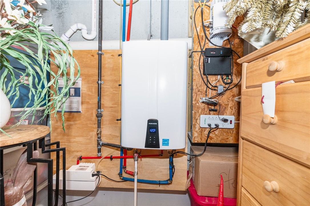 270 Olney Arnold Road Cranston, RI 02921 - Photo 28 of 48