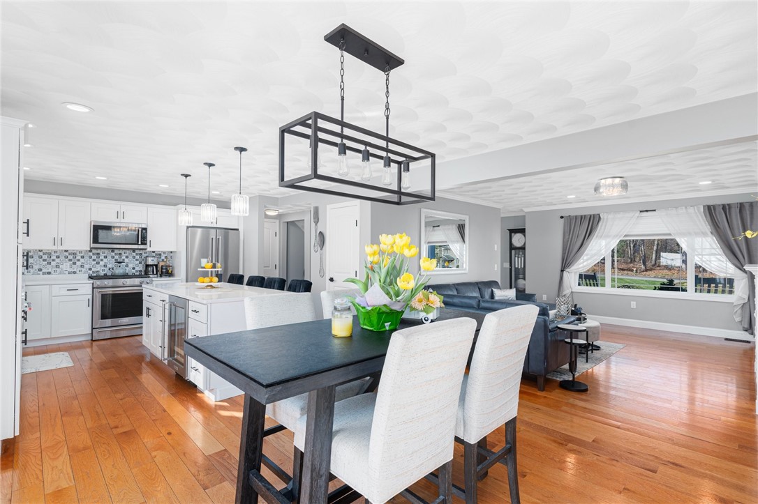 270 Olney Arnold Road Cranston, RI 02921 - Photo 8 of 48