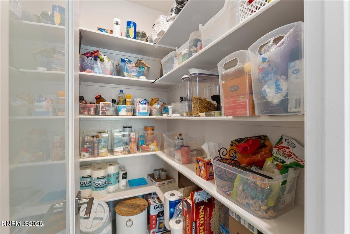 11174 Freedom Range Lane Reno, NV 89521 - Photo 15 of 40 11174 Freedom Range (16)