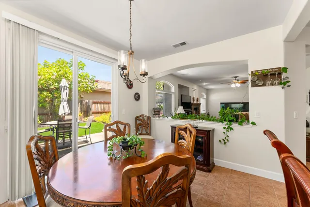 $799,000 | 301 Vista Creek Circle, Sacramento, CA 95835