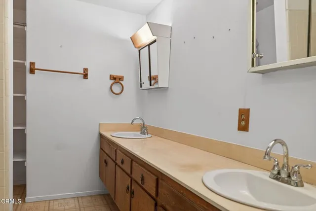 $799,000 | 240 Gorrion Avenue, Ventura, CA 93004