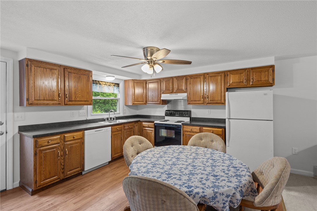 43 High Street Northbridge, MA 01588 - Photo 10 of 22