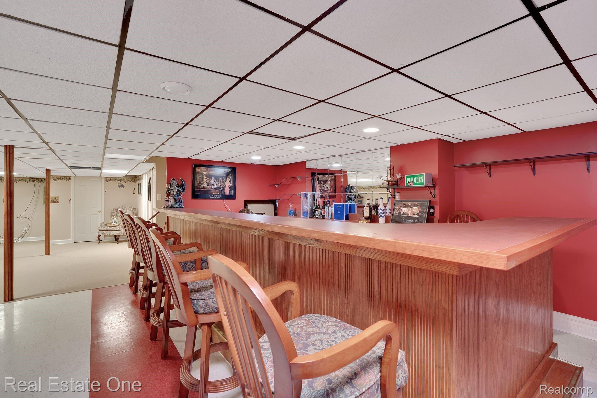 50285 Riverside Drive Macomb, MI 48044 - Photo 29 of 39 LAST CALL!! BAR STOOLS INCLUDED