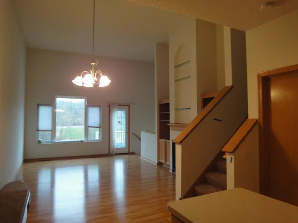 $2,300 | 4770 Underwood Lane North, Unit E, Minneapolis, MN 55442