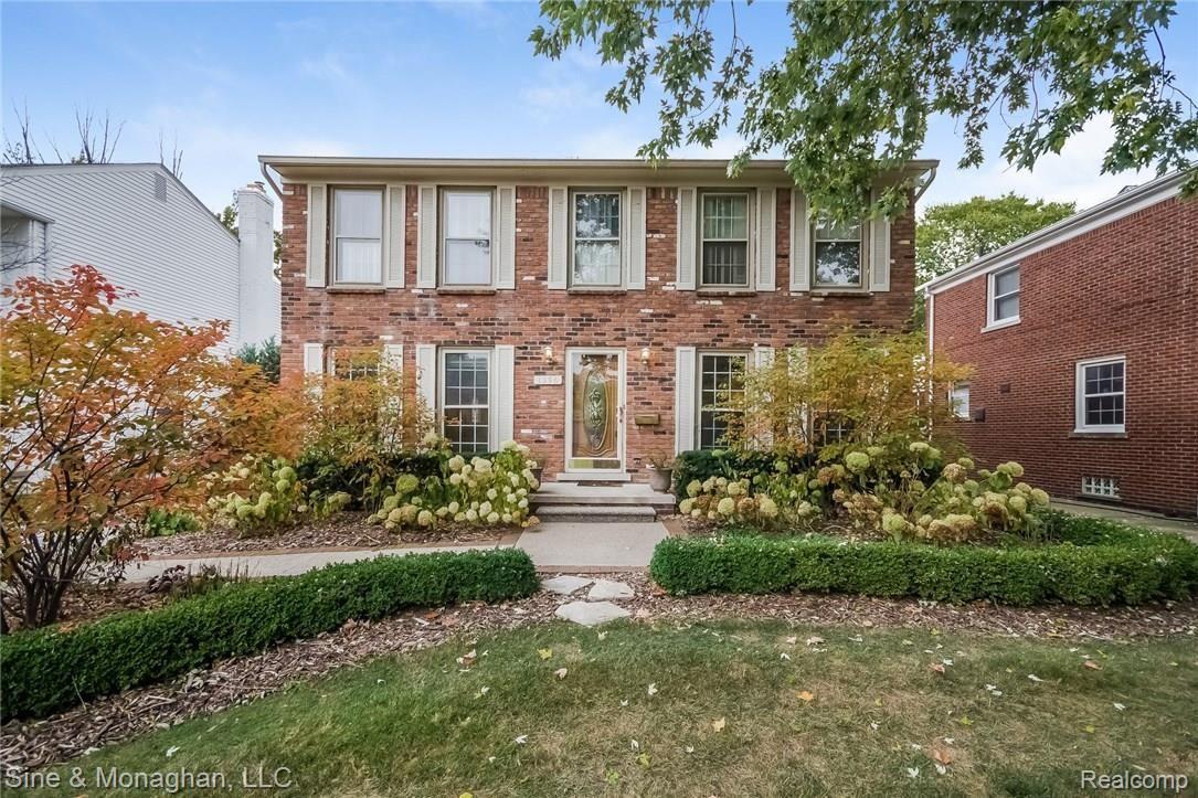 1396 Audubon Road Grosse Pointe, MI 48230 - Photo 1 of 37 001-Front_View-2149103-medium.jpg