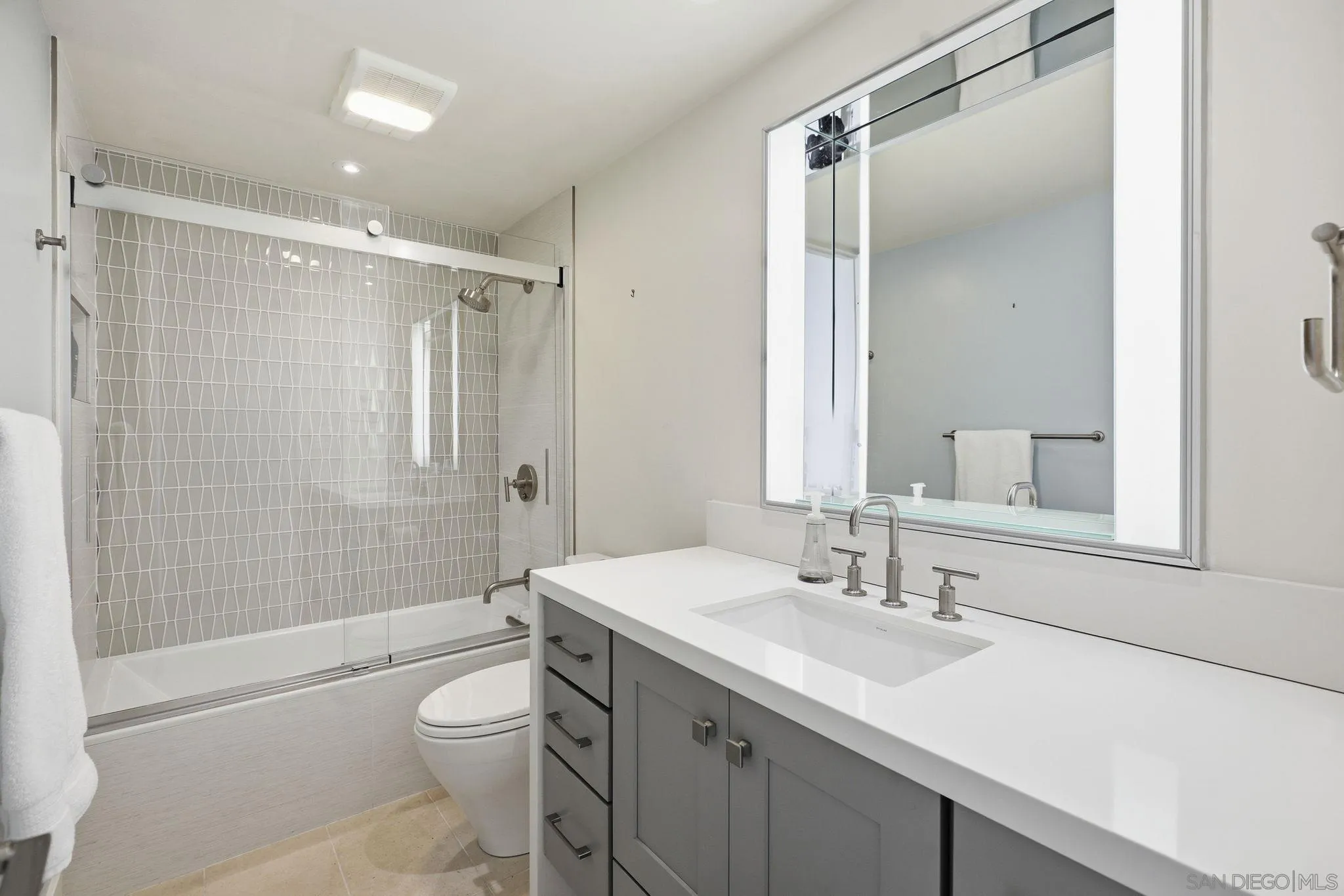 2500 Torrey Pines Road, Unit 403 La Jolla, CA 92037 - Photo 19 of 24