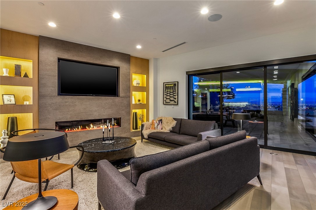 2240 Sky Pointe Ridge Drive Henderson, NV 89052 - Photo 12 of 66