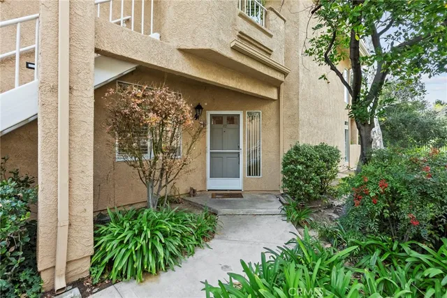 $3,600 | 24013 Arroyo Park Drive, Unit 42, Valencia, CA 91355