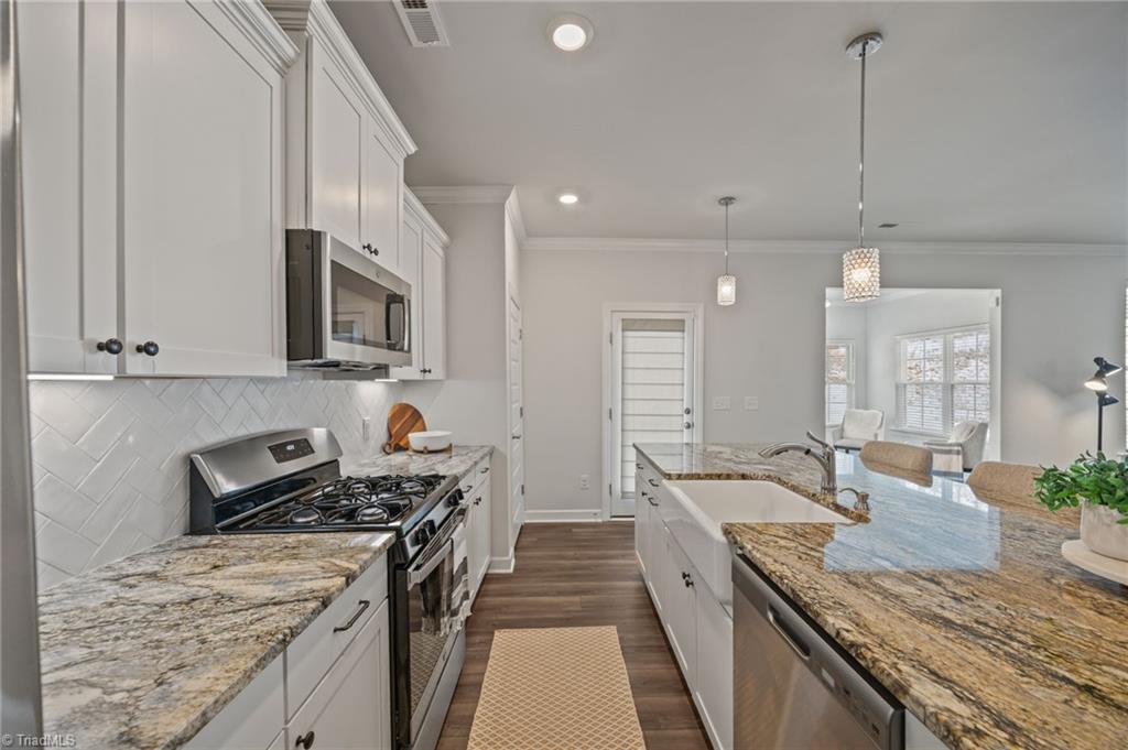 1935 Channel Street Graham, NC 27253 - Photo 8 of 26 Stainless, Granite, Tile BS