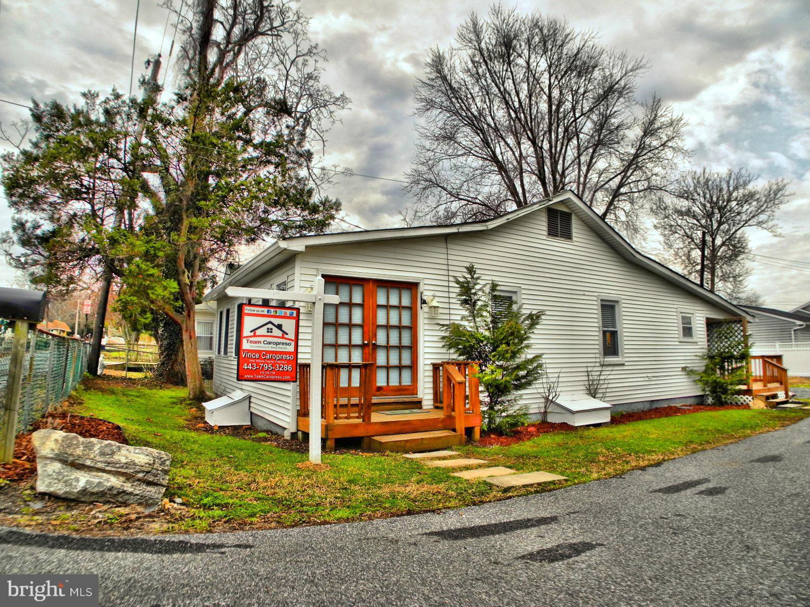 7640 Water Oak Point Road Pasadena, MD 21122 - Photo 22 of 30 Exterior (Front)