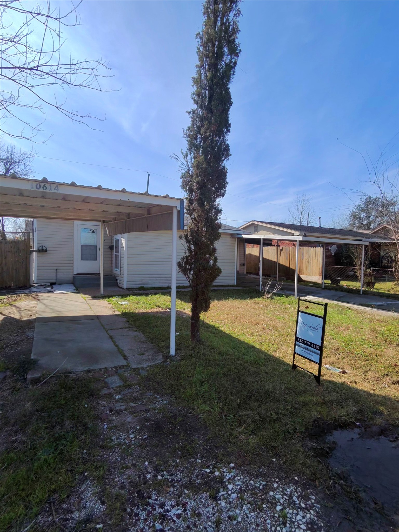 10614 Chadwick Street Houston, TX 77029 - Photo 1 of 13