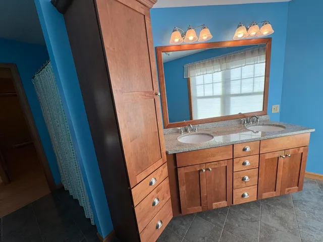 $1,199,000 | 5 Deer Run, Turner, ME 04282