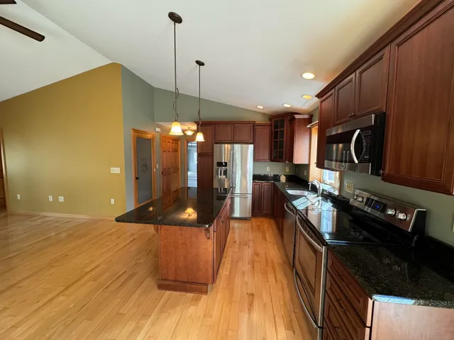 $1,199,000 | 5 Deer Run, Turner, ME 04282