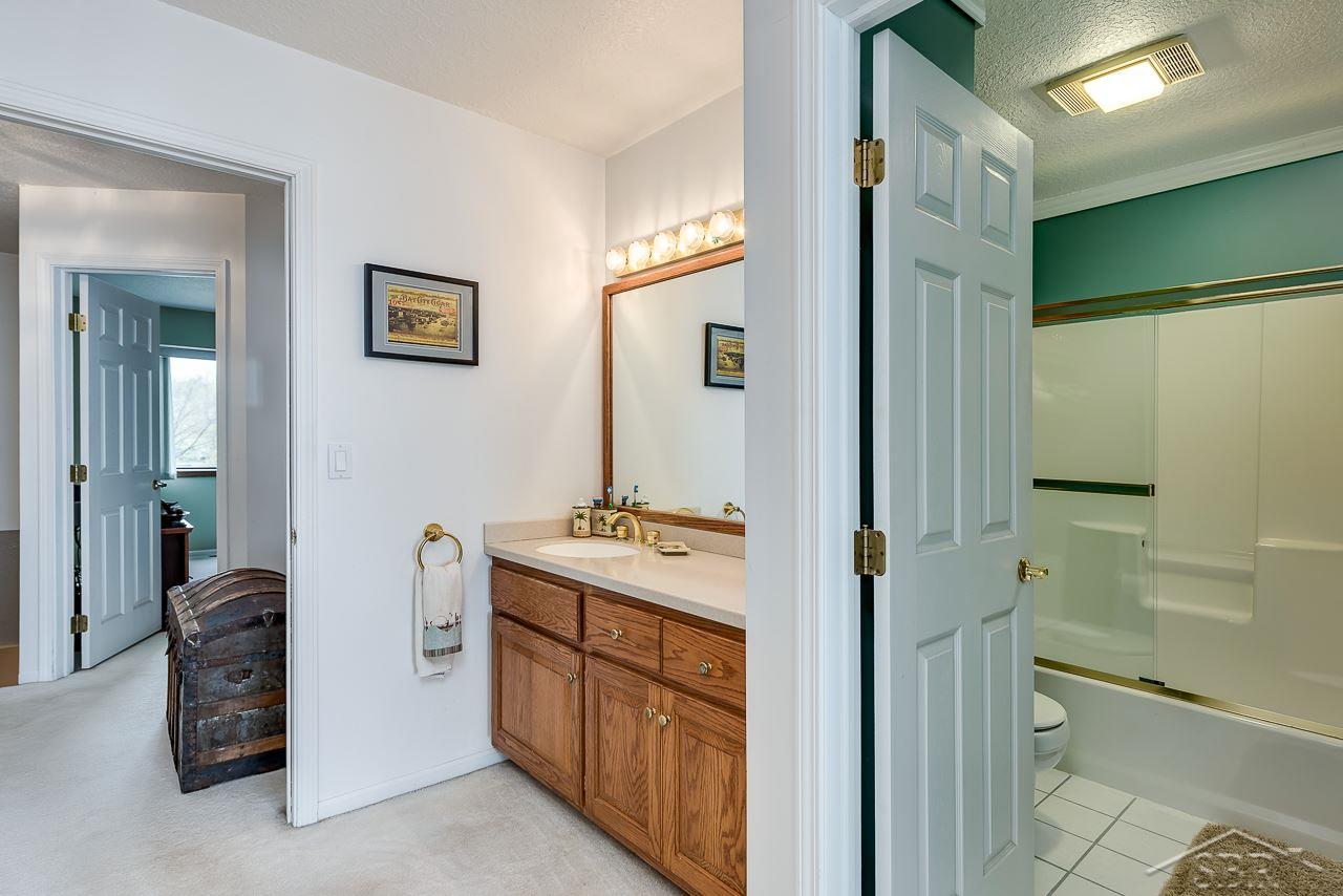59 Harbour View Point Linwood, MI 48634 - Photo 10 of 23 Master Bathroom