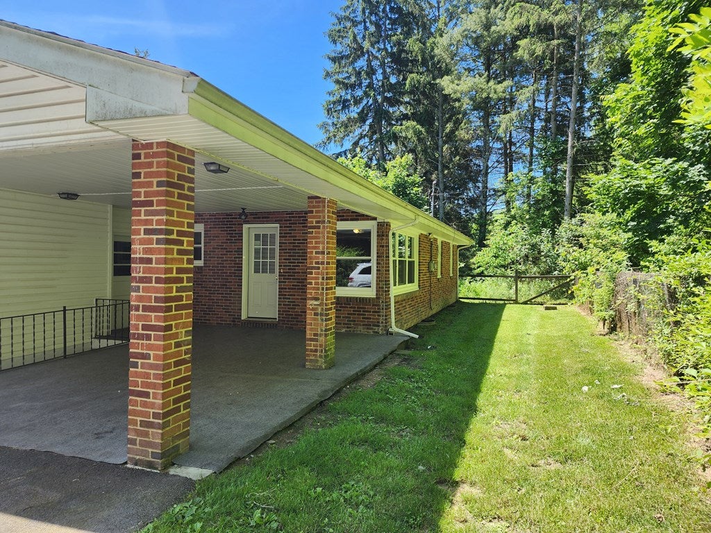 11496 Standing Stone Road Huntingdon, PA 16652 - Photo 16 of 20 Gallery Image 16