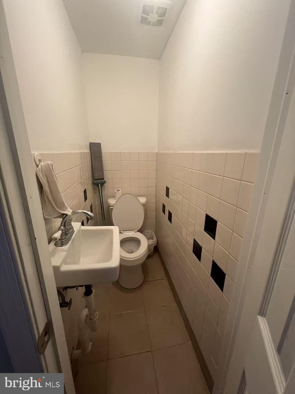 2936 Disston Street Philadelphia, PA 19149 - Photo 12 of 20
