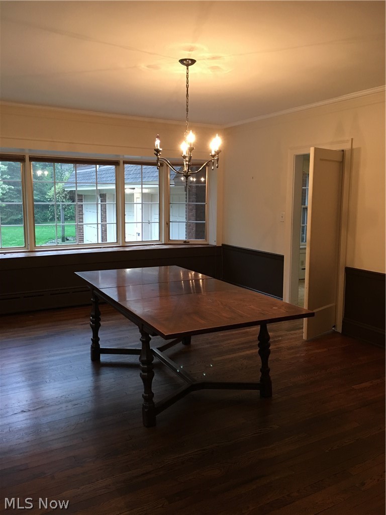 2716 Colchester Road Cleveland, OH 44106 - Photo 8 of 10 Expansive Dining Room