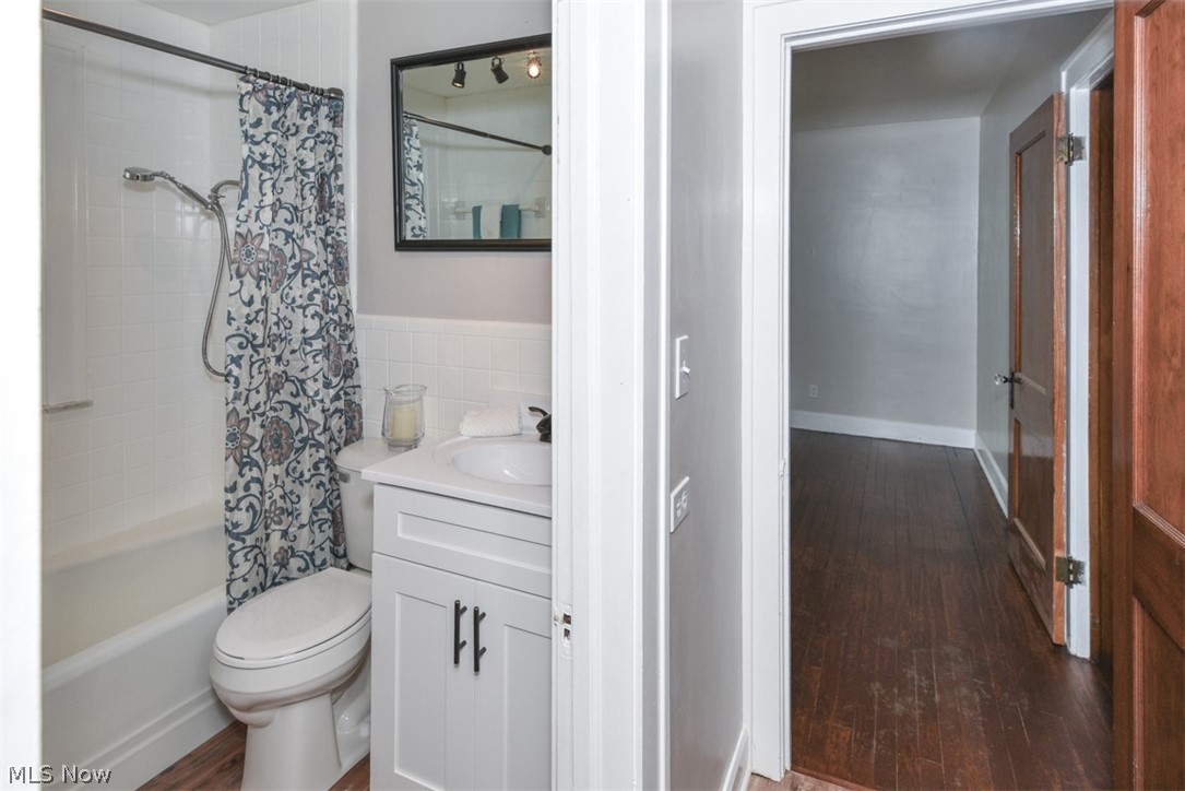 992 Montford Road Cleveland Heights, OH 44121 - Photo 17 of 29