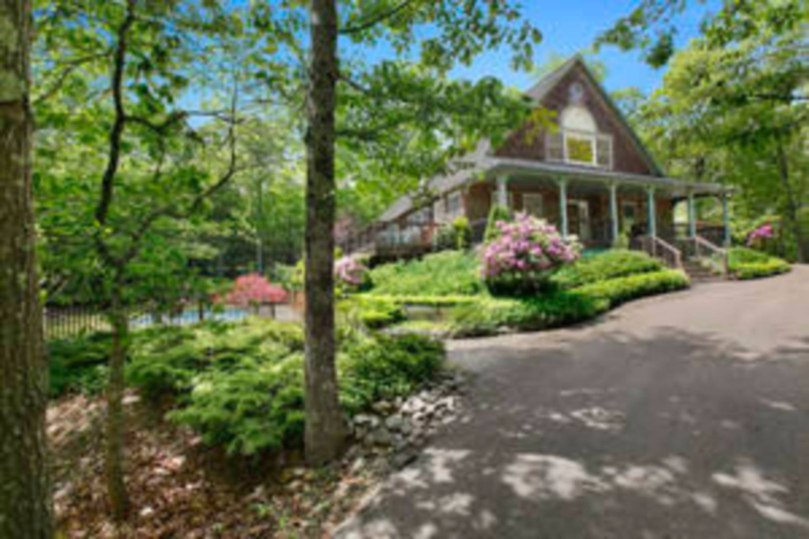 876 Millstone Road Water Mill, NY 11976 - Photo 4 of 6 Gallery Image 4