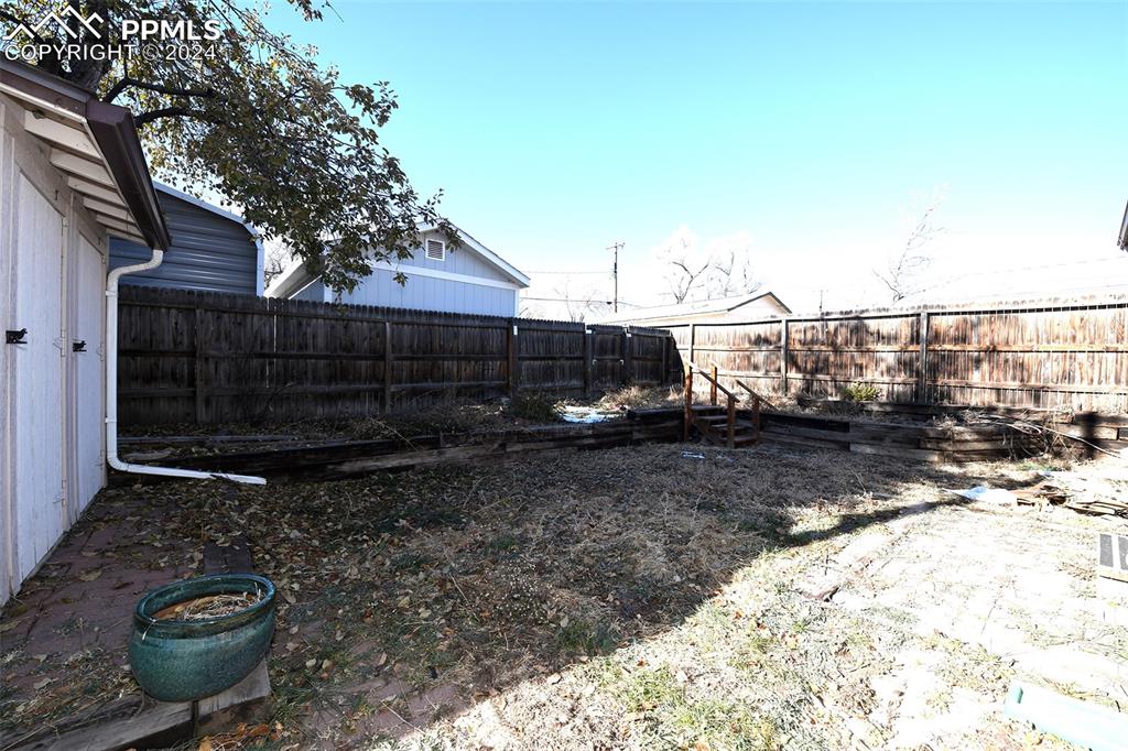 806 Prairie Road Colorado Springs, CO 80909 - Photo 17 of 21