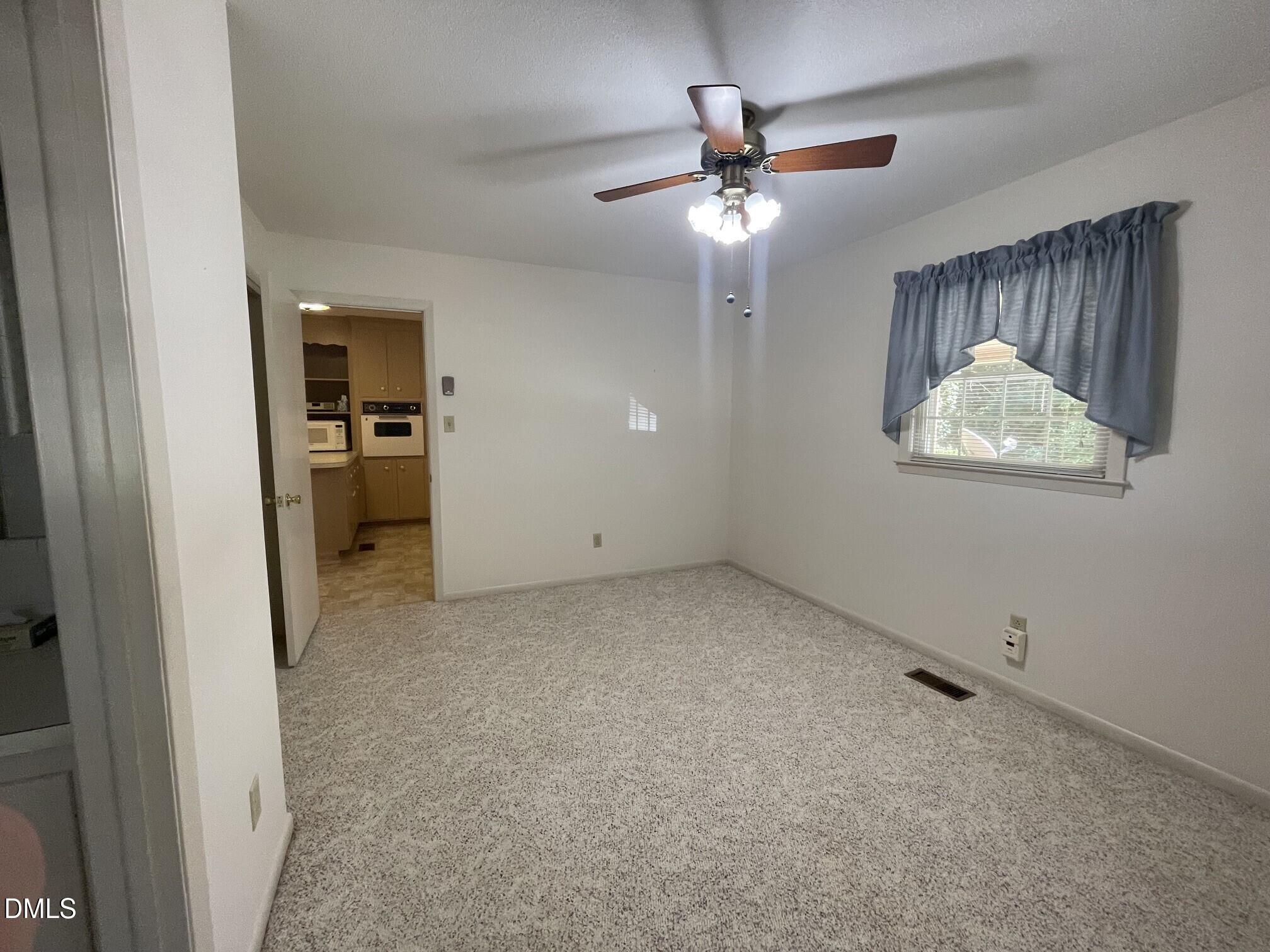 456 South Raleigh Street Angier, NC 27501 - Photo 9 of 27 IMG_8723
