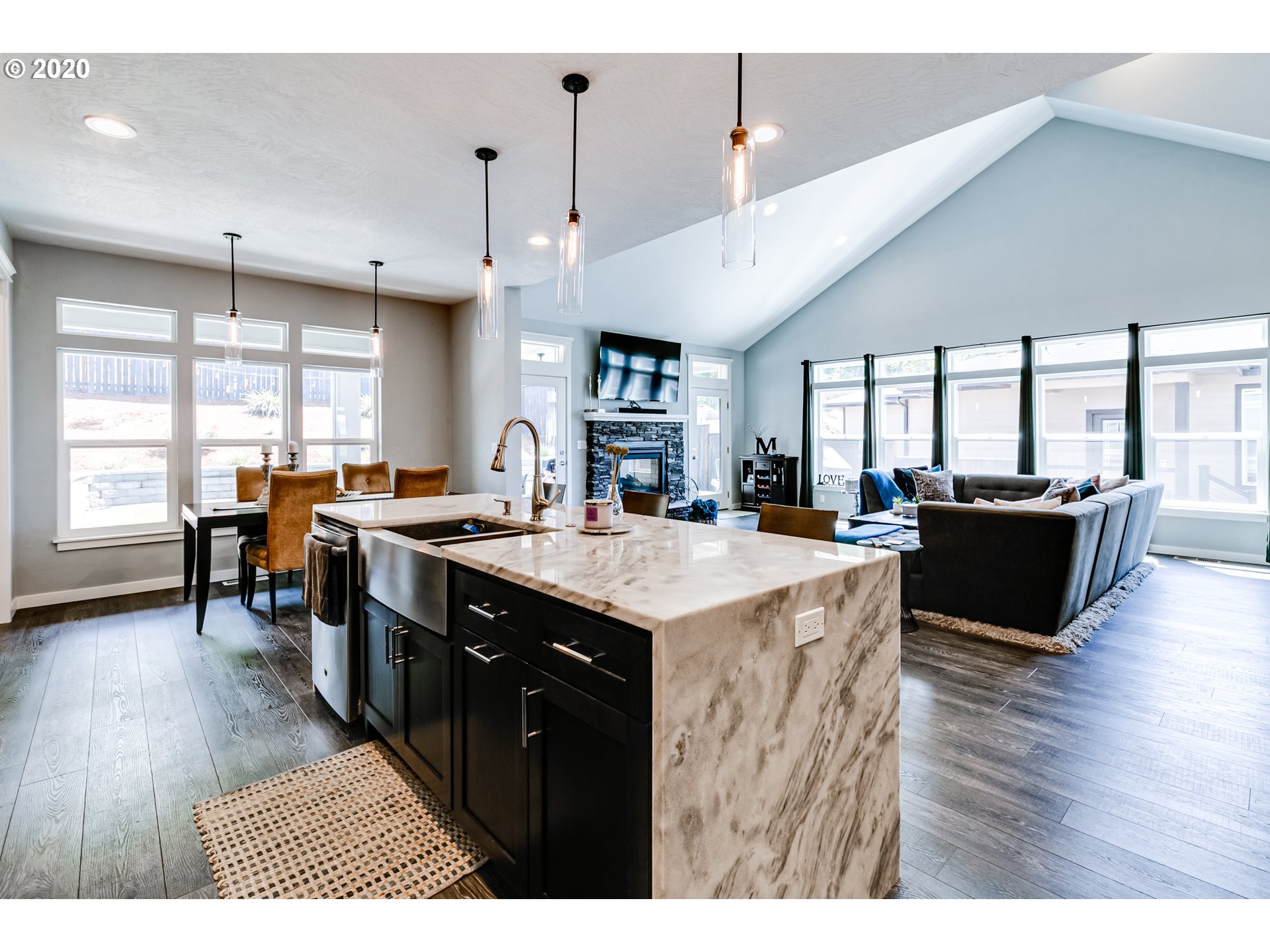 3655 Snowberry Road Eugene, OR 97403 - Photo 11 of 32 Kitchen/Dining Room