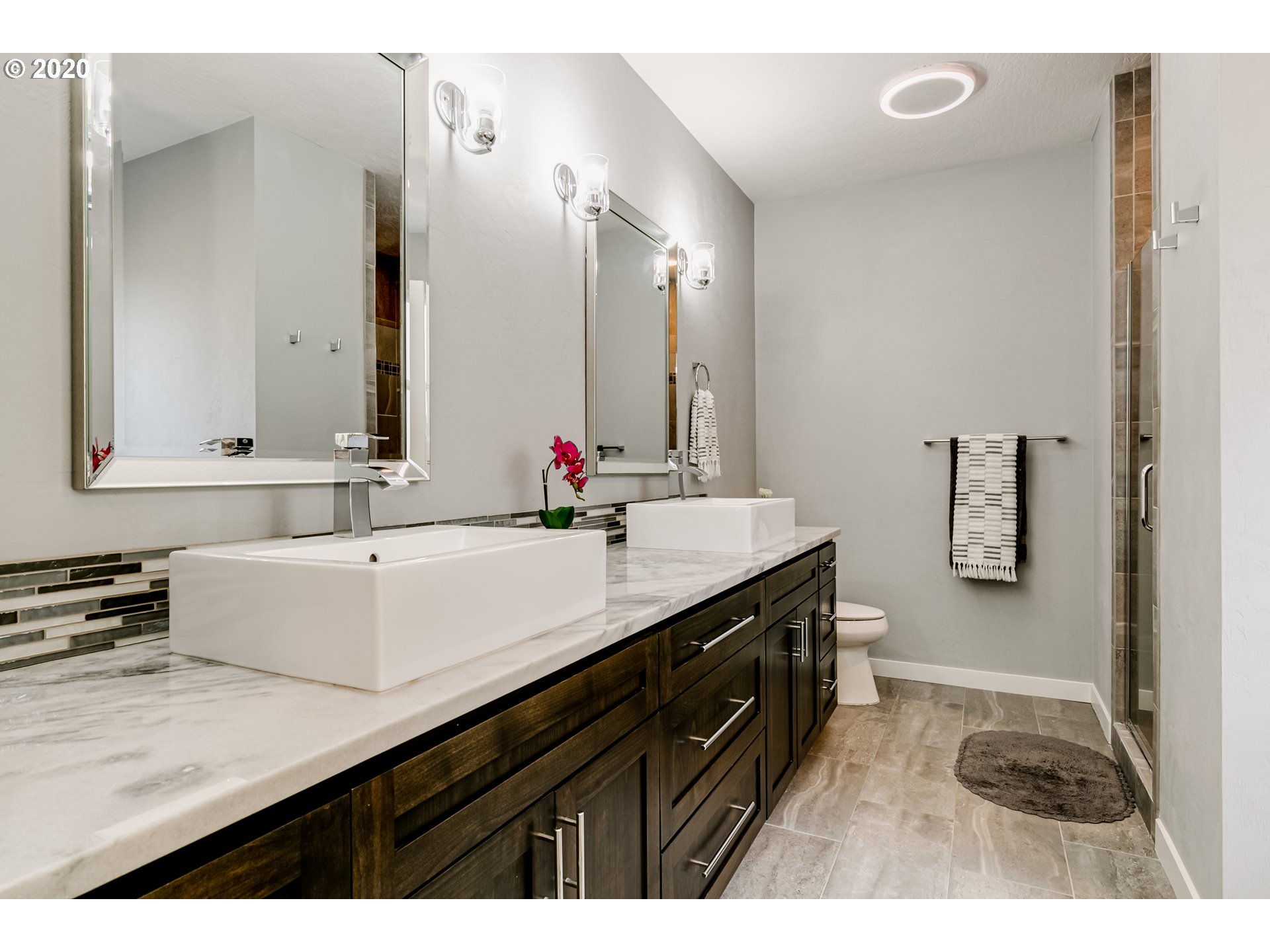3655 Snowberry Road Eugene, OR 97403 - Photo 15 of 32 Bathroom, Attached