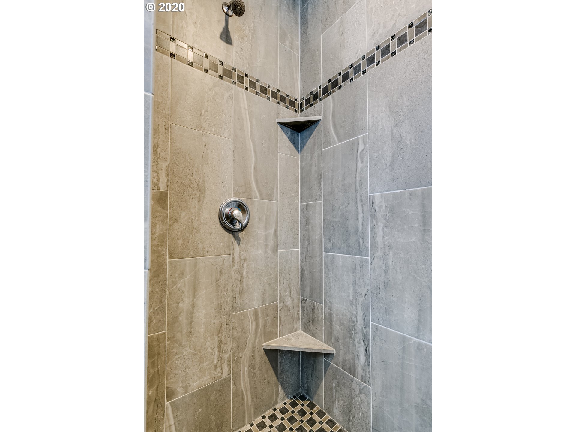 3655 Snowberry Road Eugene, OR 97403 - Photo 16 of 32 Bathroom, Attached