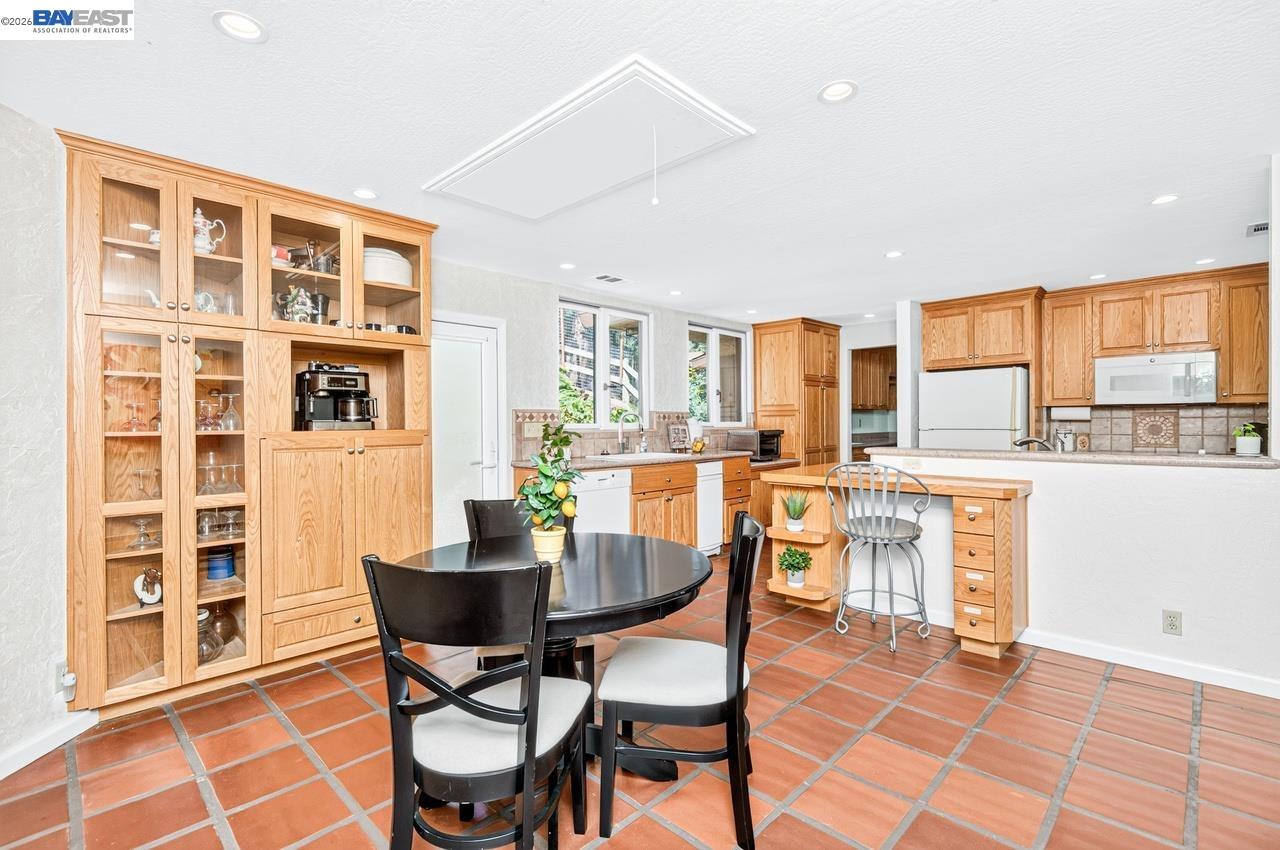 35575 Palomares Road Castro Valley, CA 94552 - Photo 23 of 85 Gallery Image 23