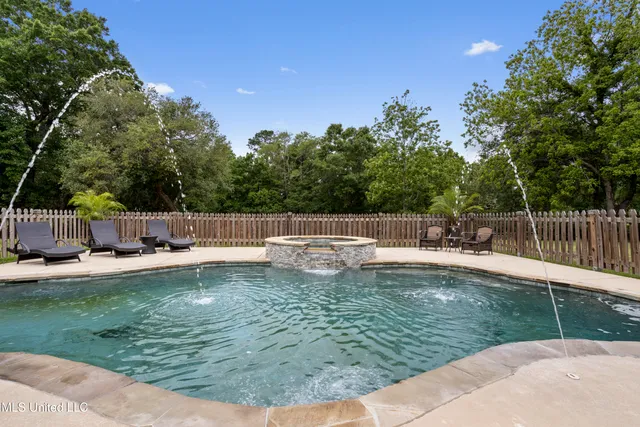 $925,000 | 7411 Woodland Drive, Pass Christian, MS 39571