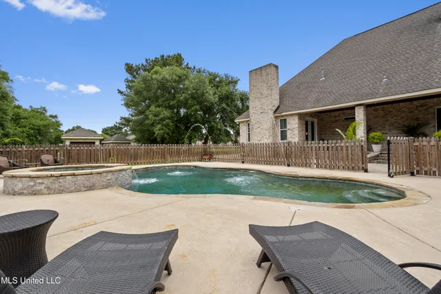 $925,000 | 7411 Woodland Drive, Pass Christian, MS 39571